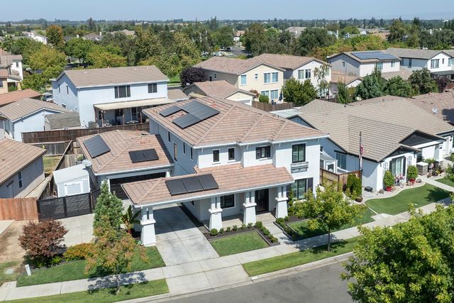 1766 Churchill Downs Cir, Oakdale, CA 95361