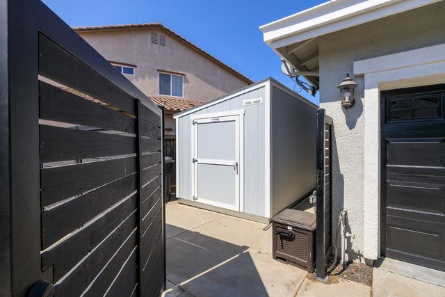 1766 Churchill Downs Cir, Oakdale, CA 95361