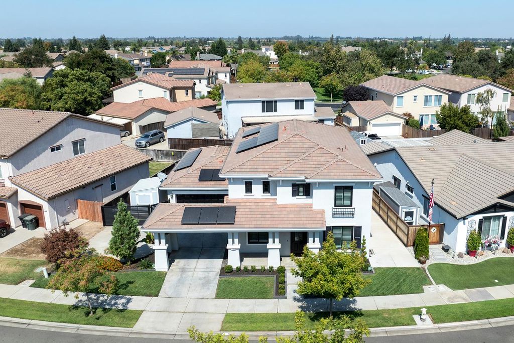 1766 Churchill Downs Cir, Oakdale, CA 95361