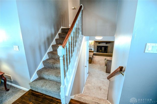 906 New England Avenue, Dayton, OH 45429