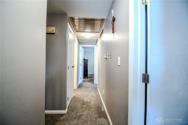 906 New England Avenue, Dayton, OH 45429