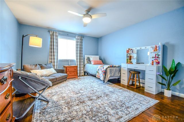 906 New England Avenue, Dayton, OH 45429