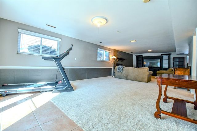 906 New England Avenue, Dayton, OH 45429