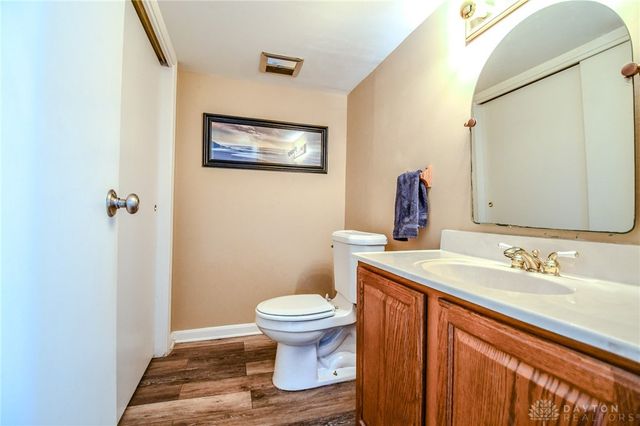 906 New England Avenue, Dayton, OH 45429