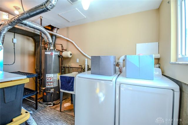 906 New England Avenue, Dayton, OH 45429