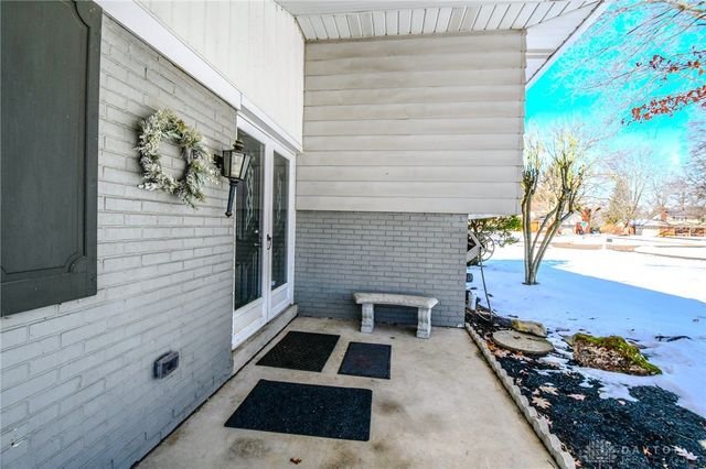 906 New England Avenue, Dayton, OH 45429