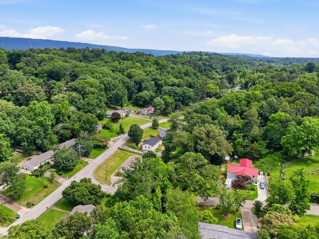 3706 Thrushwood Drive, Chattanooga, TN 37415