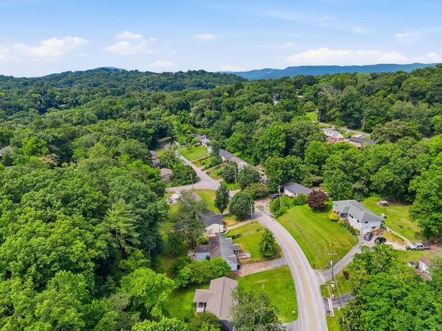 3706 Thrushwood Drive, Chattanooga, TN 37415