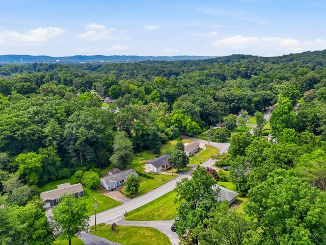 3706 Thrushwood Drive, Chattanooga, TN 37415