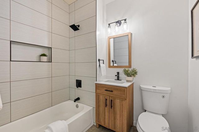 5646 Roanoke, San Diego, CA 92139