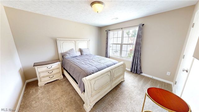 940 Longitude Lane, Amherst, OH 44001