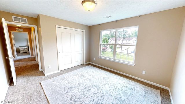 940 Longitude Lane, Amherst, OH 44001