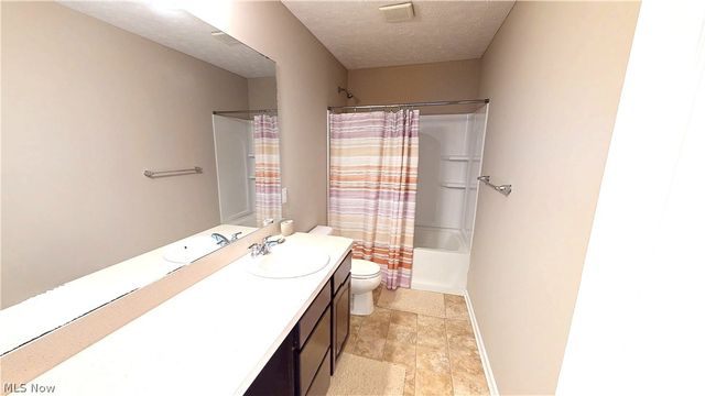940 Longitude Lane, Amherst, OH 44001