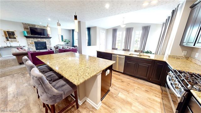 940 Longitude Lane, Amherst, OH 44001