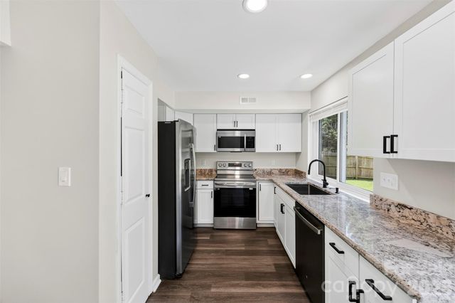 6719 Montezuma Trail, Charlotte, NC 28227