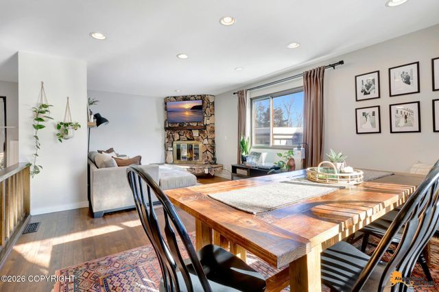 3511 Amber Bay Loop, Anchorage, AK 99515