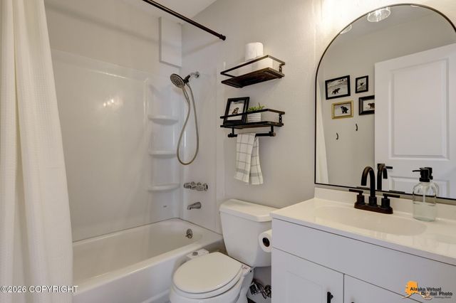 3511 Amber Bay Loop, Anchorage, AK 99515