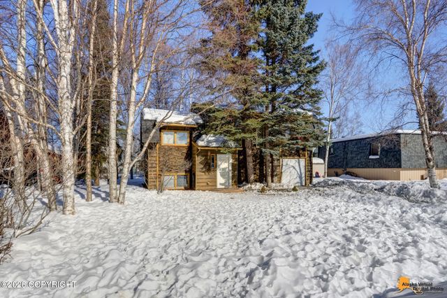 3511 Amber Bay Loop, Anchorage, AK 99515