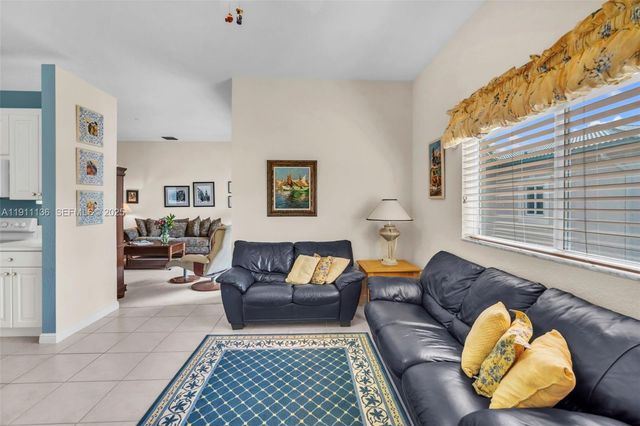 7921 E Exeter Boulevard E 202, Tamarac, FL 33321