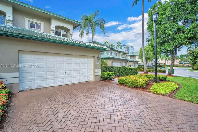 7921 E Exeter Boulevard E 202, Tamarac, FL 33321