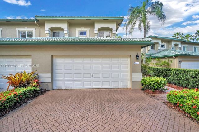 7921 E Exeter Boulevard E 202, Tamarac, FL 33321