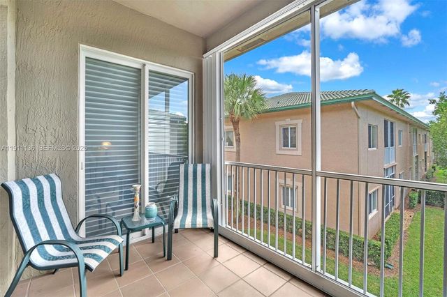 7921 E Exeter Boulevard E 202, Tamarac, FL 33321