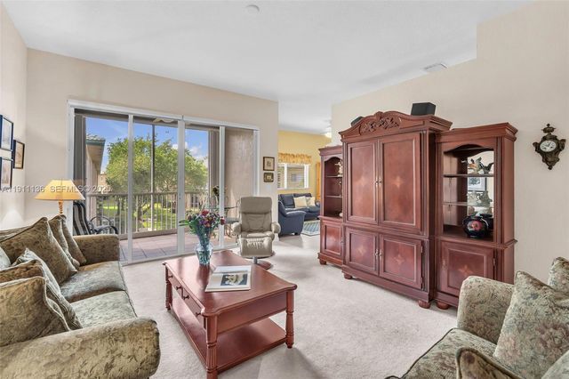 7921 E Exeter Boulevard E 202, Tamarac, FL 33321