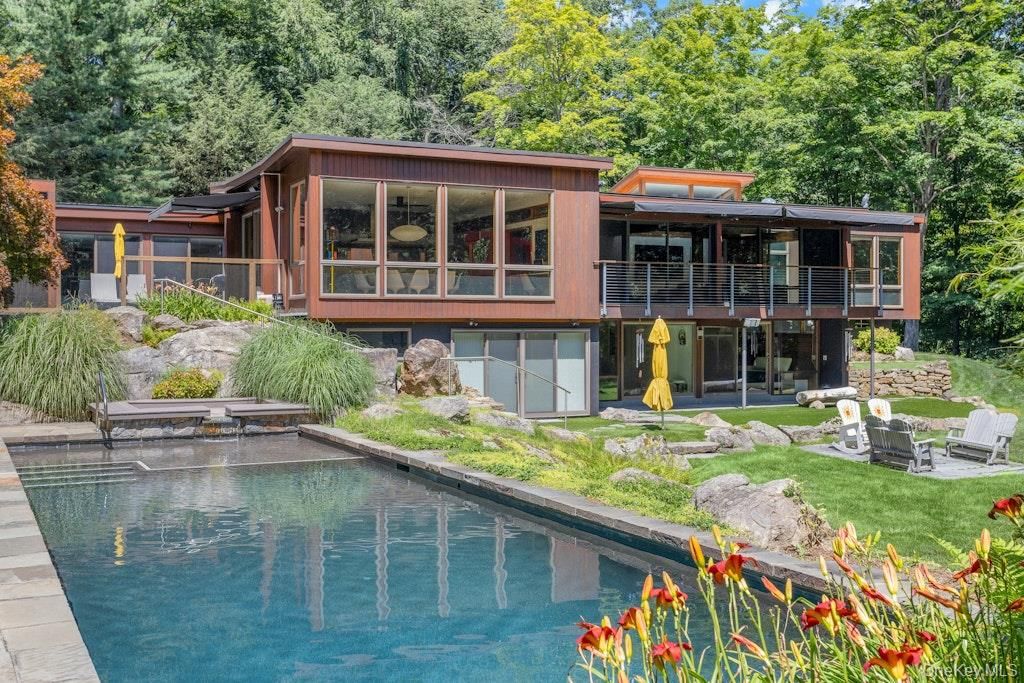 14 Cradle Rock Road E, Pound Ridge, NY 10576 — exterior