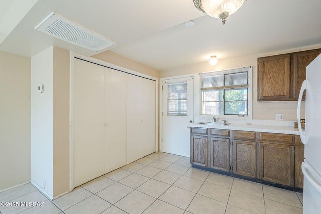 468 S Paseo Aguila Unit C, Green Valley, AZ 85614