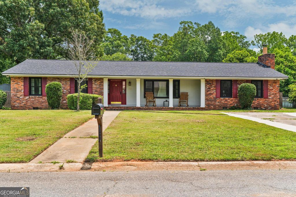 1508 Windsor Road, Perry, GA 31069