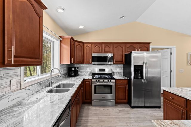 11033 Sandy Oak Trail, Cedar Springs, MI 49319