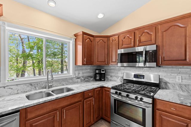 11033 Sandy Oak Trail, Cedar Springs, MI 49319