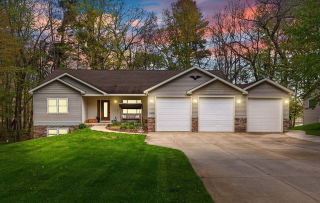 11033 Sandy Oak Trail, Cedar Springs, MI 49319