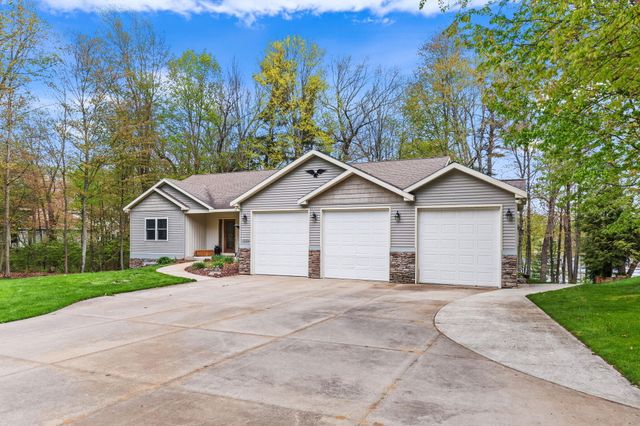 11033 Sandy Oak Trail, Cedar Springs, MI 49319