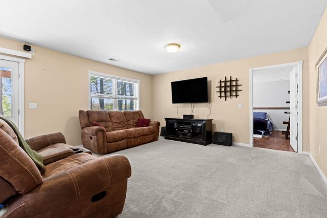 11033 Sandy Oak Trail, Cedar Springs, MI 49319