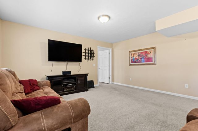 11033 Sandy Oak Trail, Cedar Springs, MI 49319