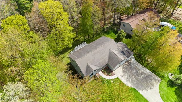 11033 Sandy Oak Trail, Cedar Springs, MI 49319