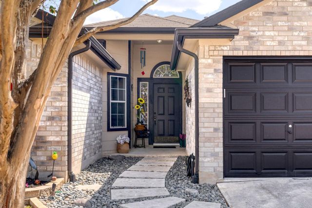 203 Endeavour, Kyle, TX 78640