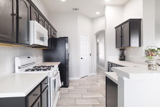 203 Endeavour, Kyle, TX 78640