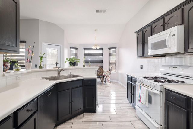 203 Endeavour, Kyle, TX 78640
