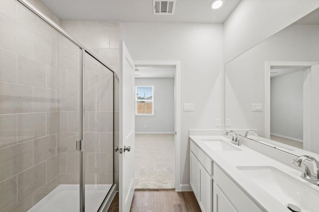 1116 Independence Avenue, Bay City, TX 77414