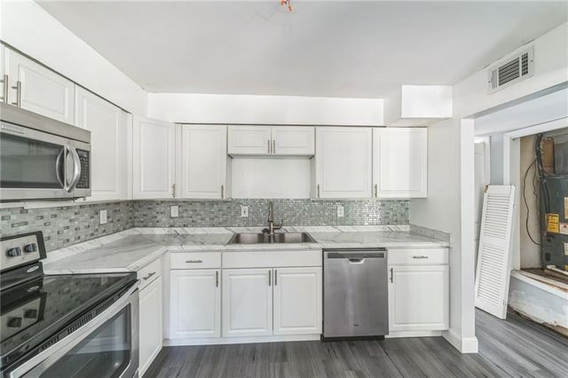 18 Quail Run A, Decatur, GA 30035