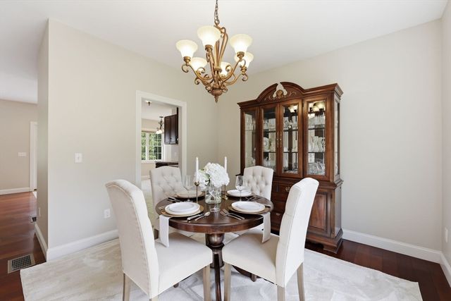 413 Batchelor St, Granby, MA 01033