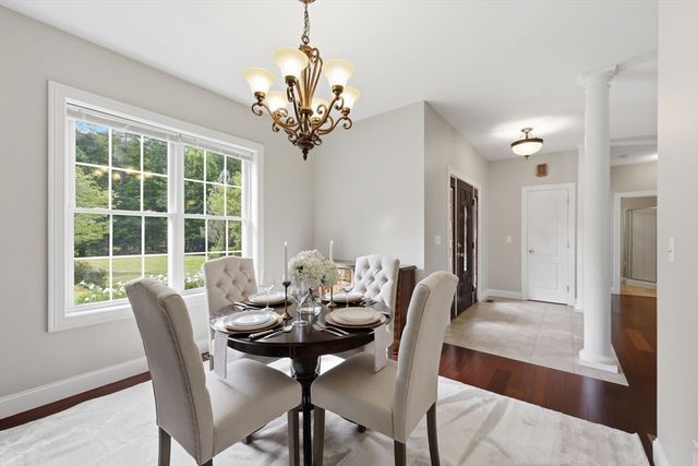 413 Batchelor St, Granby, MA 01033