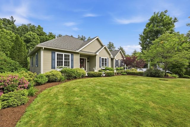 413 Batchelor St, Granby, MA 01033