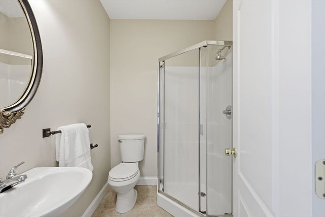 413 Batchelor St, Granby, MA 01033