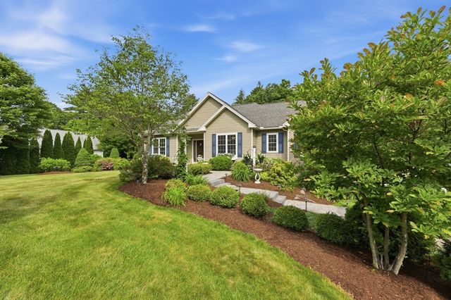 413 Batchelor St, Granby, MA 01033