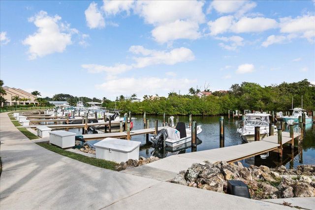 2359 TREASURE ISLE Drive 31, Palm Beach Gardens, FL 33410