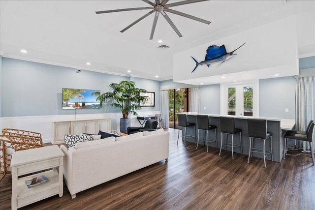 2359 TREASURE ISLE Drive 31, Palm Beach Gardens, FL 33410