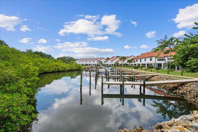 2359 TREASURE ISLE Drive 31, Palm Beach Gardens, FL 33410